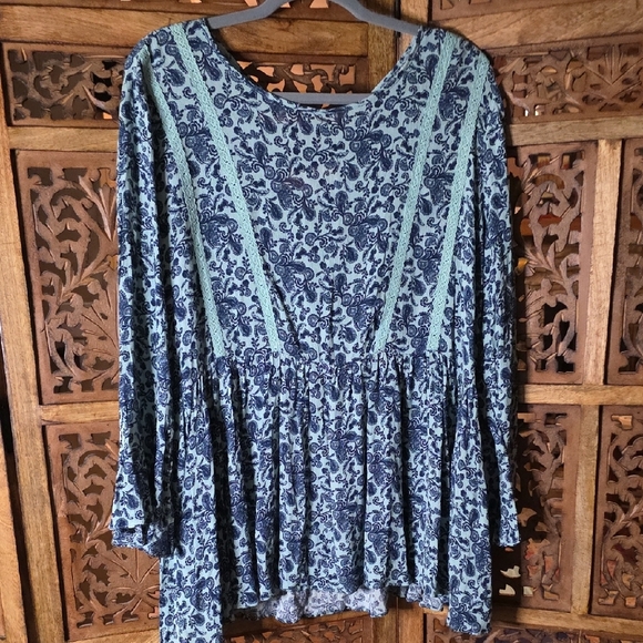 Wonderly Tops - Wonderly Blue and Green Floral Blouse